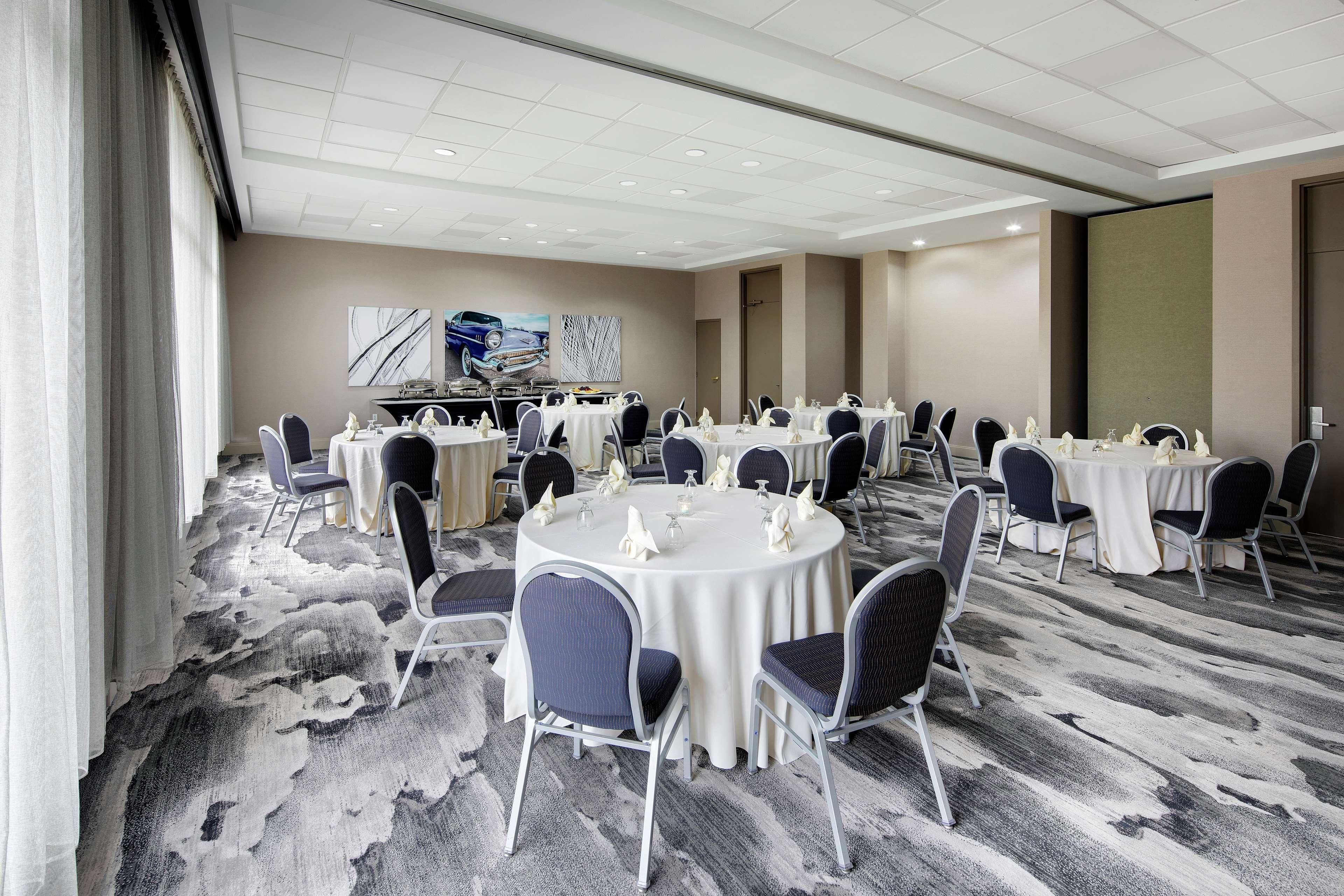 Embassy Suites By Hilton Detroit Troy Auburn Hills Esterno foto