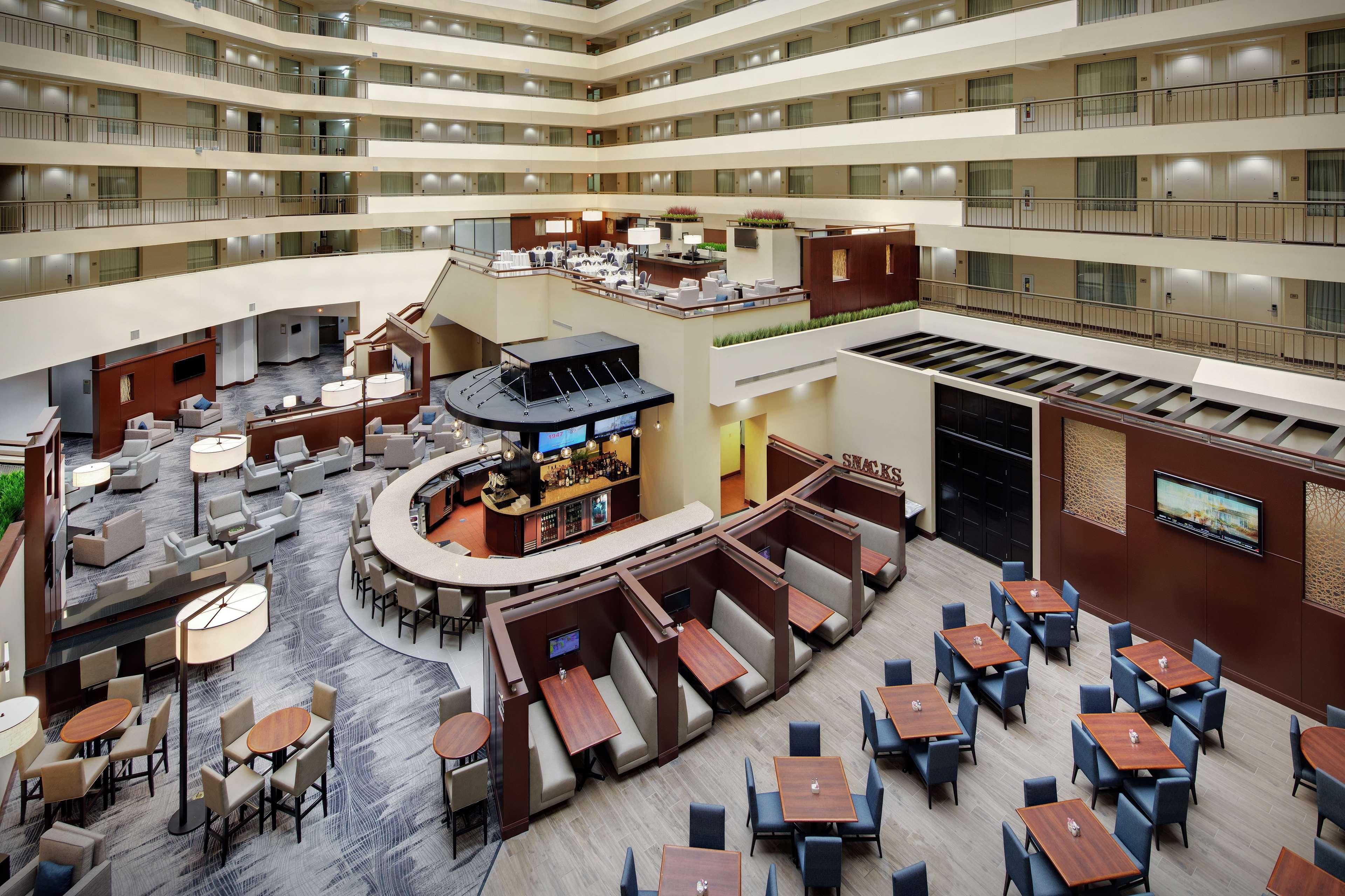 Embassy Suites By Hilton Detroit Troy Auburn Hills Esterno foto