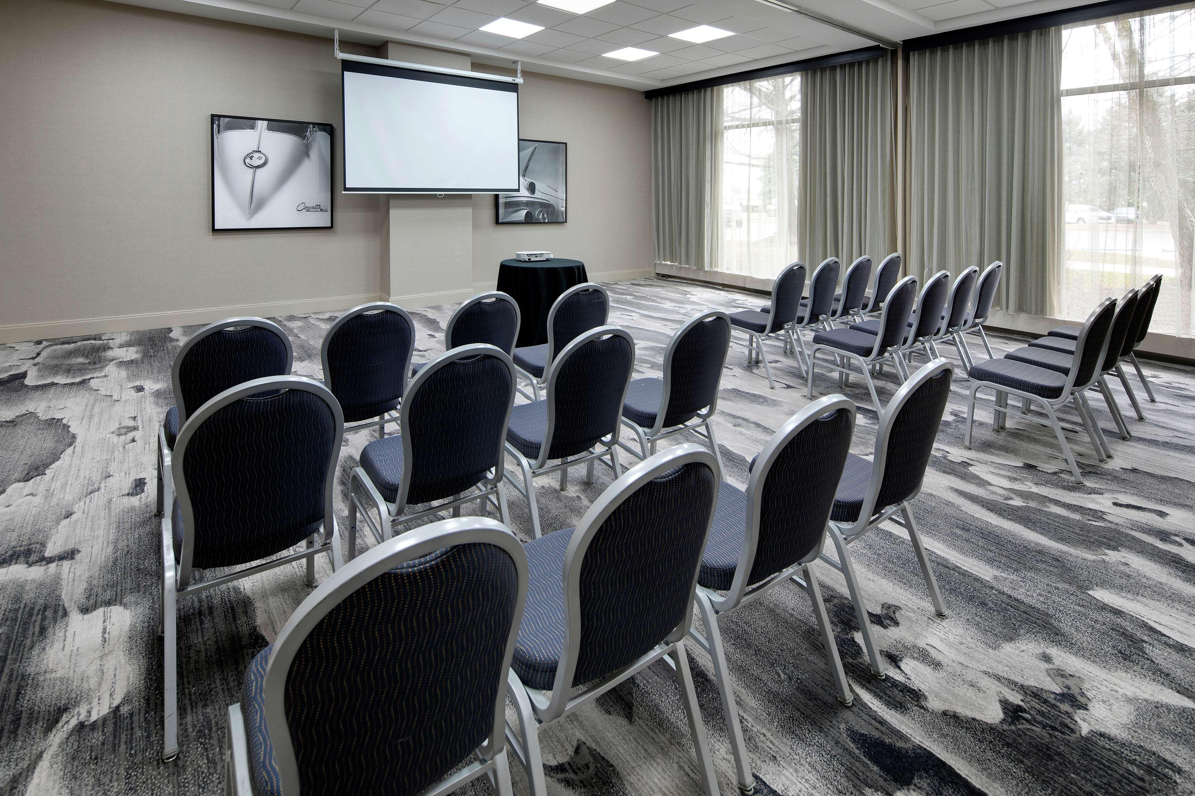 Embassy Suites By Hilton Detroit Troy Auburn Hills Esterno foto
