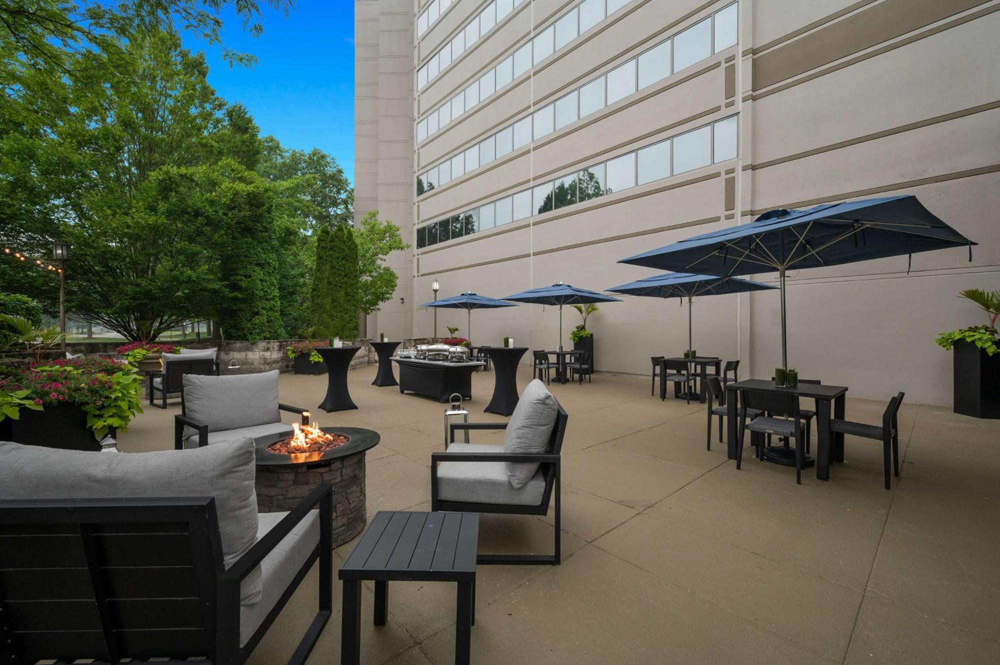 Embassy Suites By Hilton Detroit Troy Auburn Hills Esterno foto