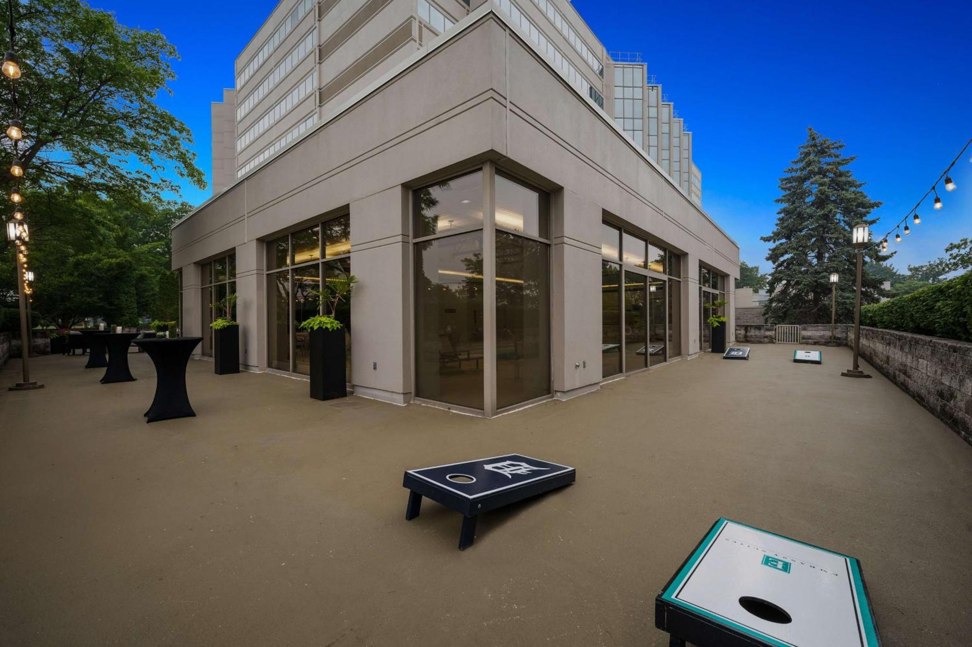 Embassy Suites By Hilton Detroit Troy Auburn Hills Esterno foto