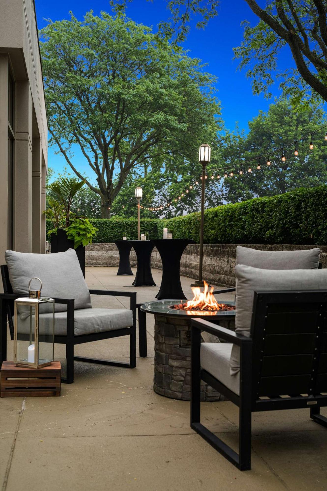 Embassy Suites By Hilton Detroit Troy Auburn Hills Esterno foto