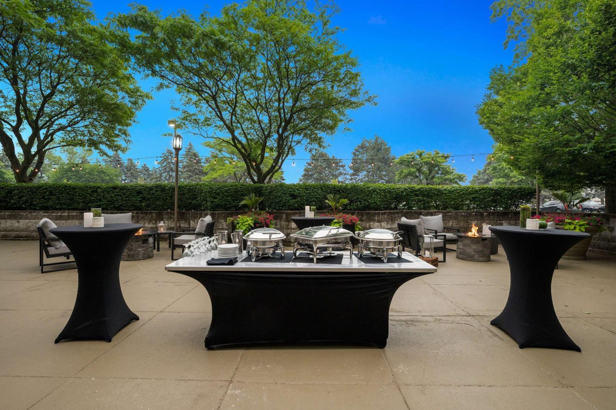 Embassy Suites By Hilton Detroit Troy Auburn Hills Esterno foto