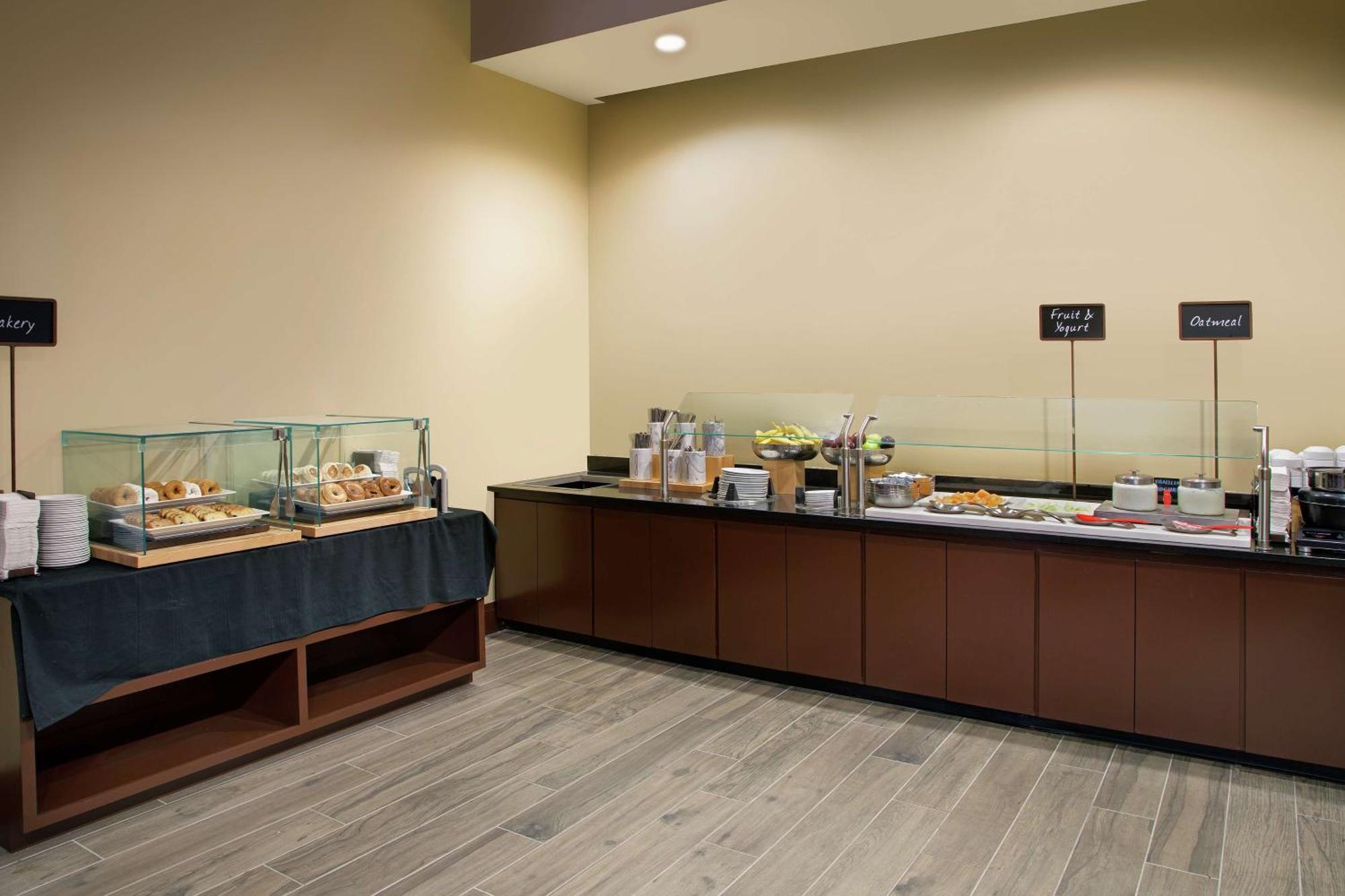 Embassy Suites By Hilton Detroit Troy Auburn Hills Esterno foto