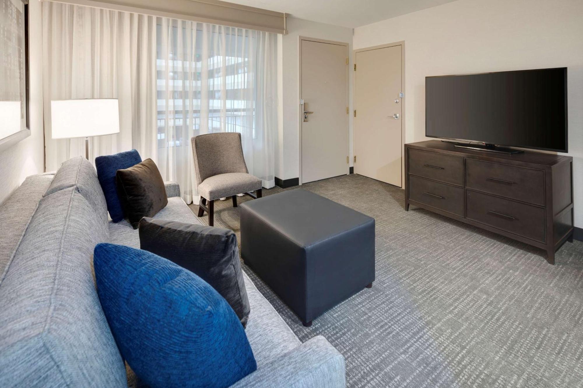 Embassy Suites By Hilton Detroit Troy Auburn Hills Esterno foto