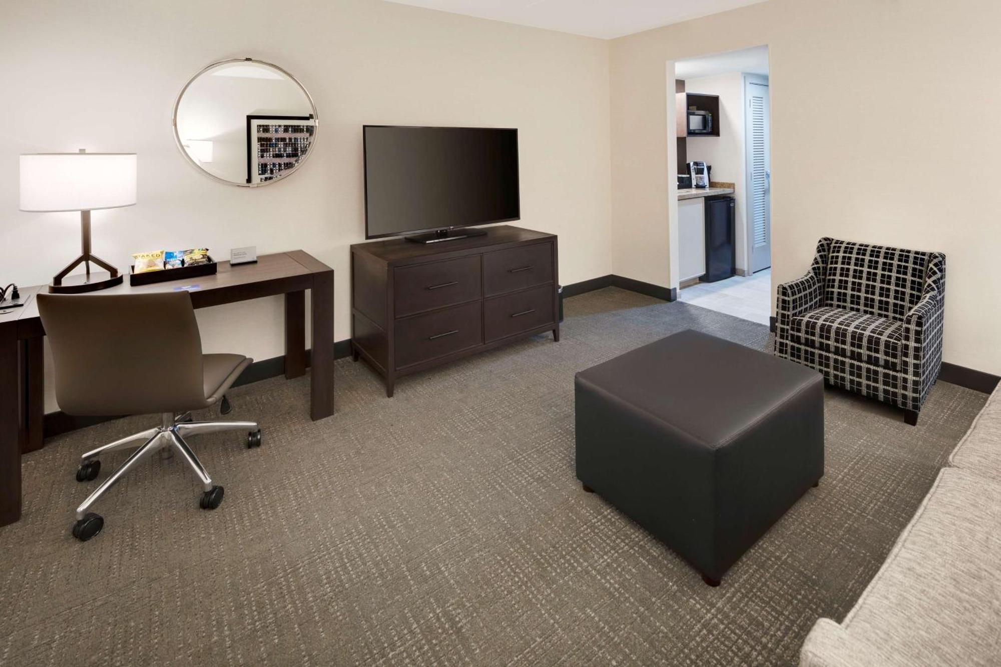 Embassy Suites By Hilton Detroit Troy Auburn Hills Esterno foto