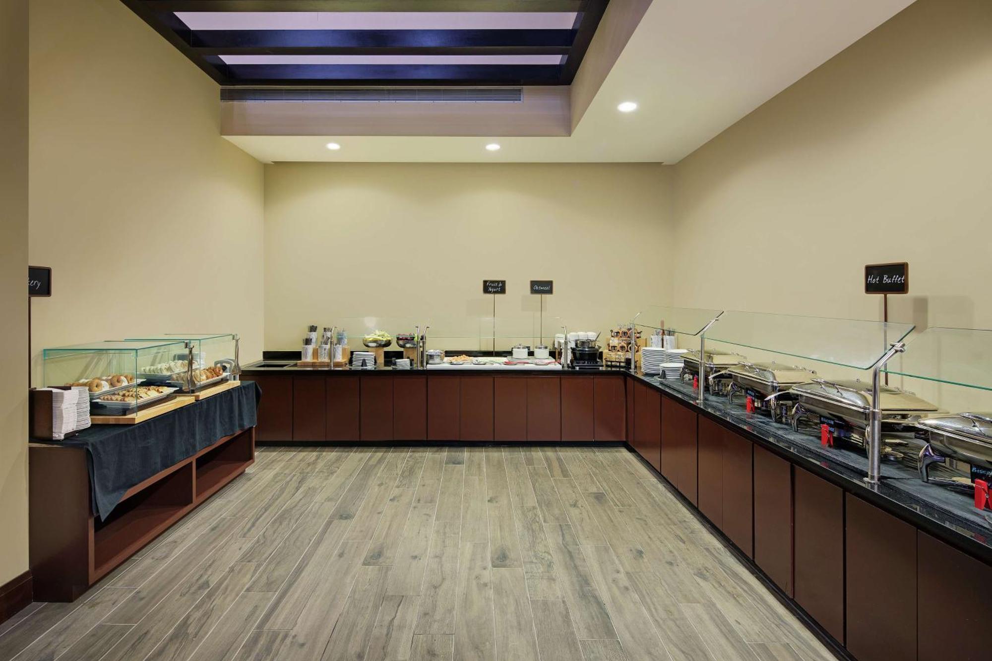 Embassy Suites By Hilton Detroit Troy Auburn Hills Esterno foto