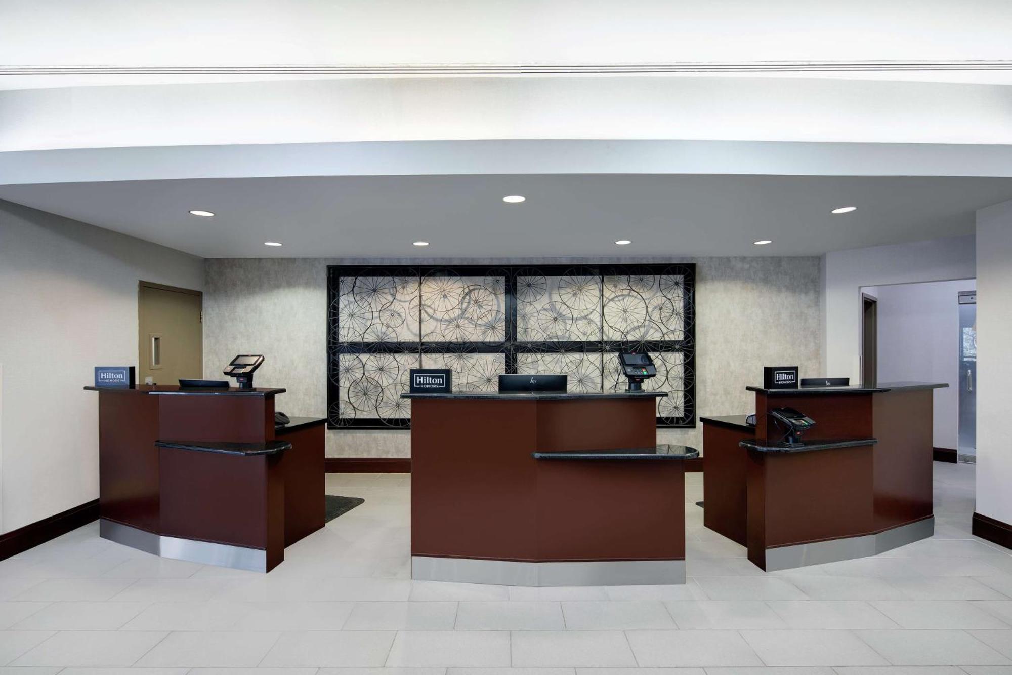 Embassy Suites By Hilton Detroit Troy Auburn Hills Esterno foto
